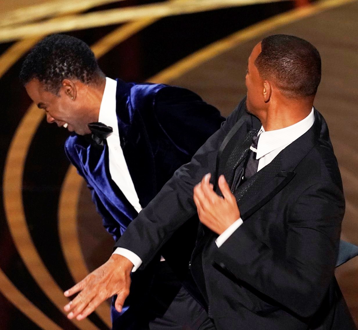 Watch Video Will Smith Slaps Chris Rock At Oscars On Live Tv