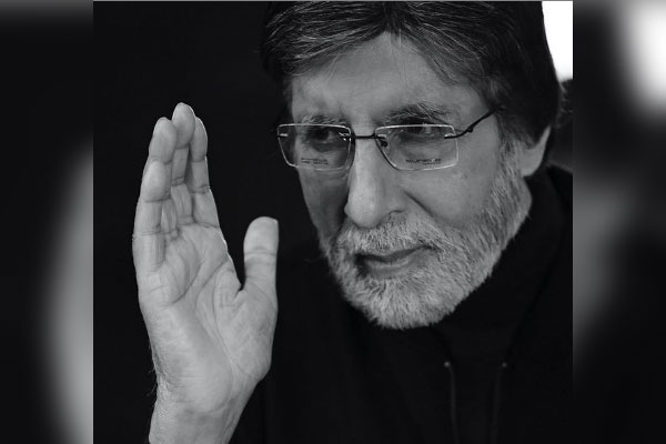 Amitabh Bachchan thanks fans