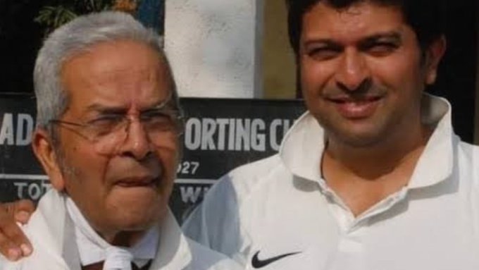 Sunil Gavaskar's coach