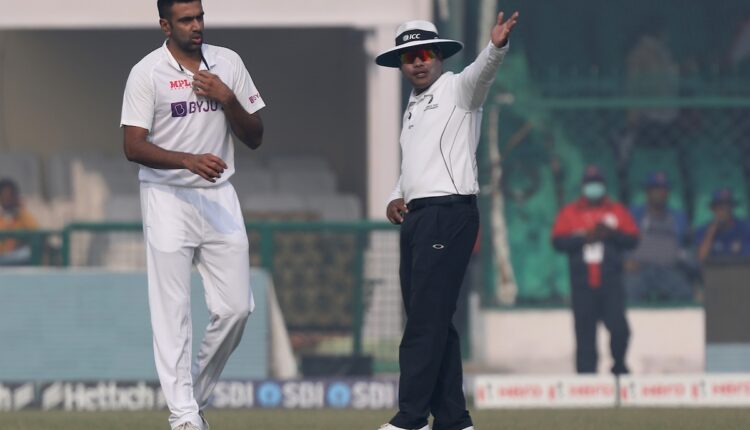 IND v NZ: Ravichandran Ashwin and umpire Nitin Menon in argument over vision obstruction.