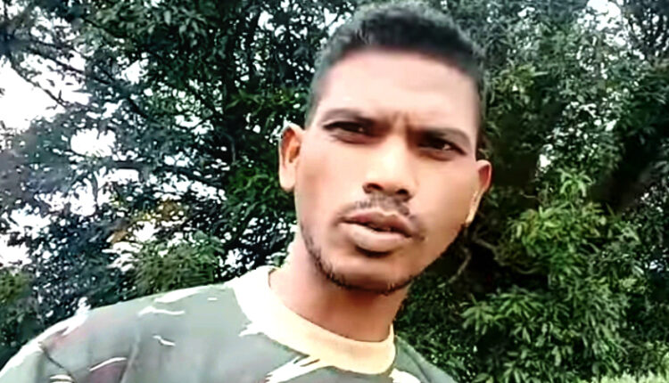 Naxals open fire at Chhattisgarh youth in Odisha suspecting him to be police informer