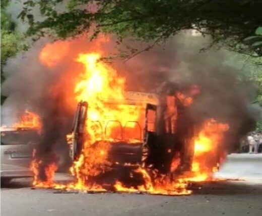Maharashtra bus fire