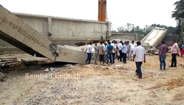 Under-construction bridge of Works Dept collapses, low-quality work alleged