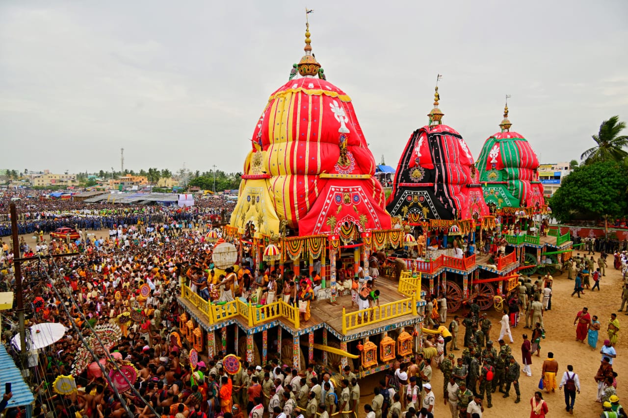 Puri Bahuda Jatra 2023: Chariots roll towards Jagannath Temple as ...
